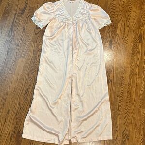 Vintage 60s Barbizon Peach Lace Trim Robe